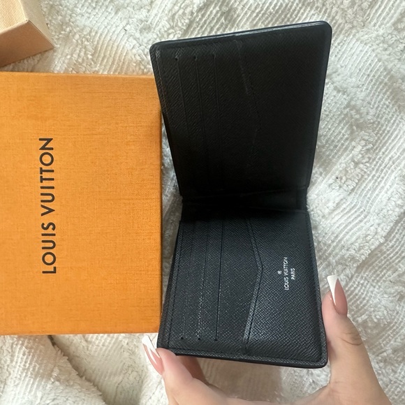 Monogram Eclipse Louis Vuitton Wallet - Picture 1 of 2